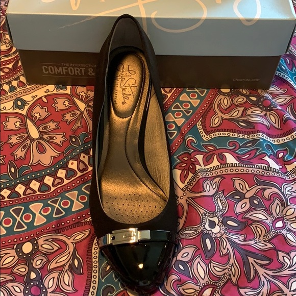 ⭐️✨3 for $15✨⭐️ Lifestride black heels size 9.5 EUC - Picture 2 of 10